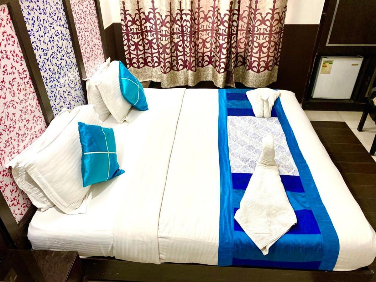 The Bonlon Inn-Near Blk Hospital 델리 외부 사진